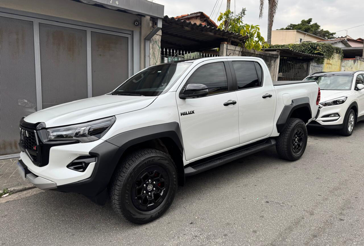 LV Transporte HiLux Blindada2